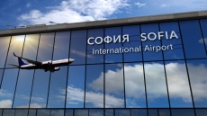 Самолетите вече кацат и излитат на Летище София без затруднения